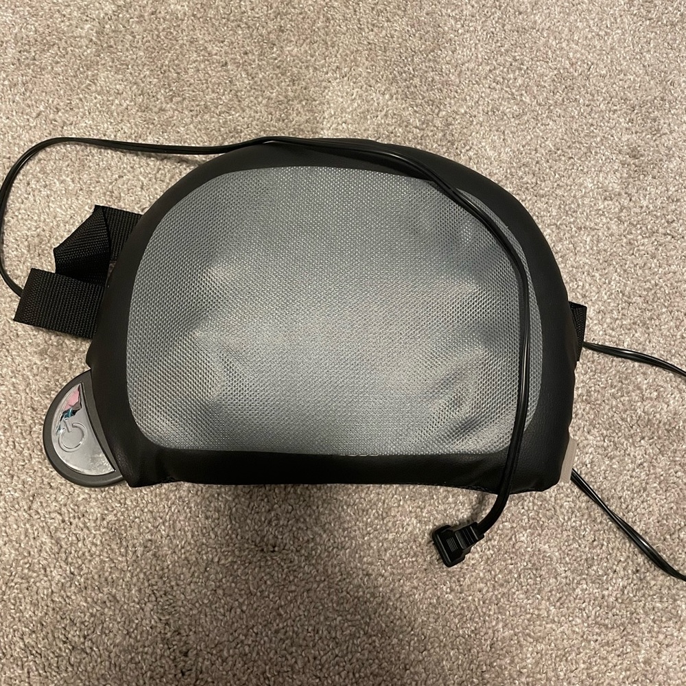 Brookstone plug in back massager VGUC